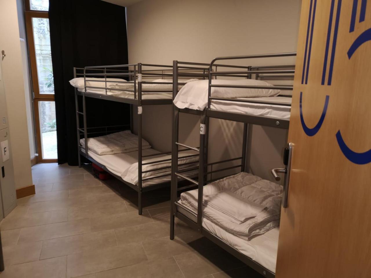 Egunon Bilbao Hostel Kültér fotó
